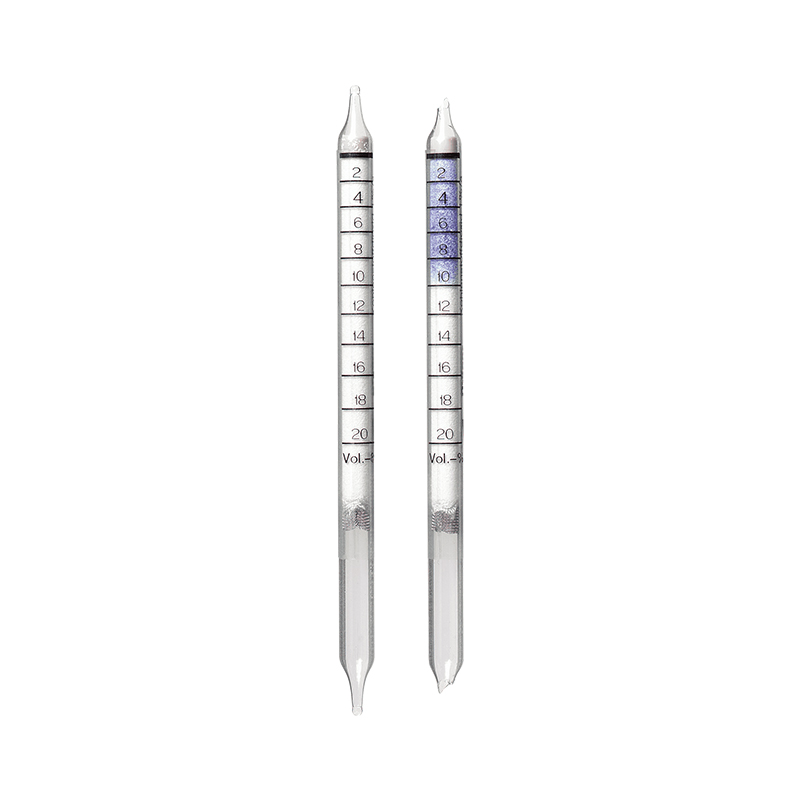 Zwei Glasröhrchen zur chemischen Analyse, nummeriert von 2 bis 20.