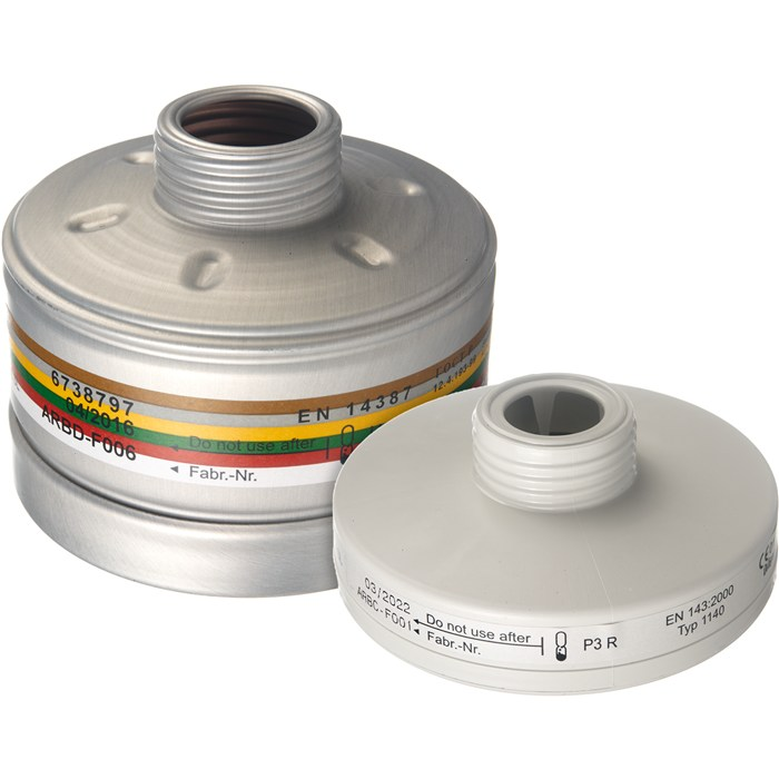 Gasfilter Rd40 für Atemschutzmasken Zwei runde Gasfilter mit Gewindeanschluss, beschriftet.