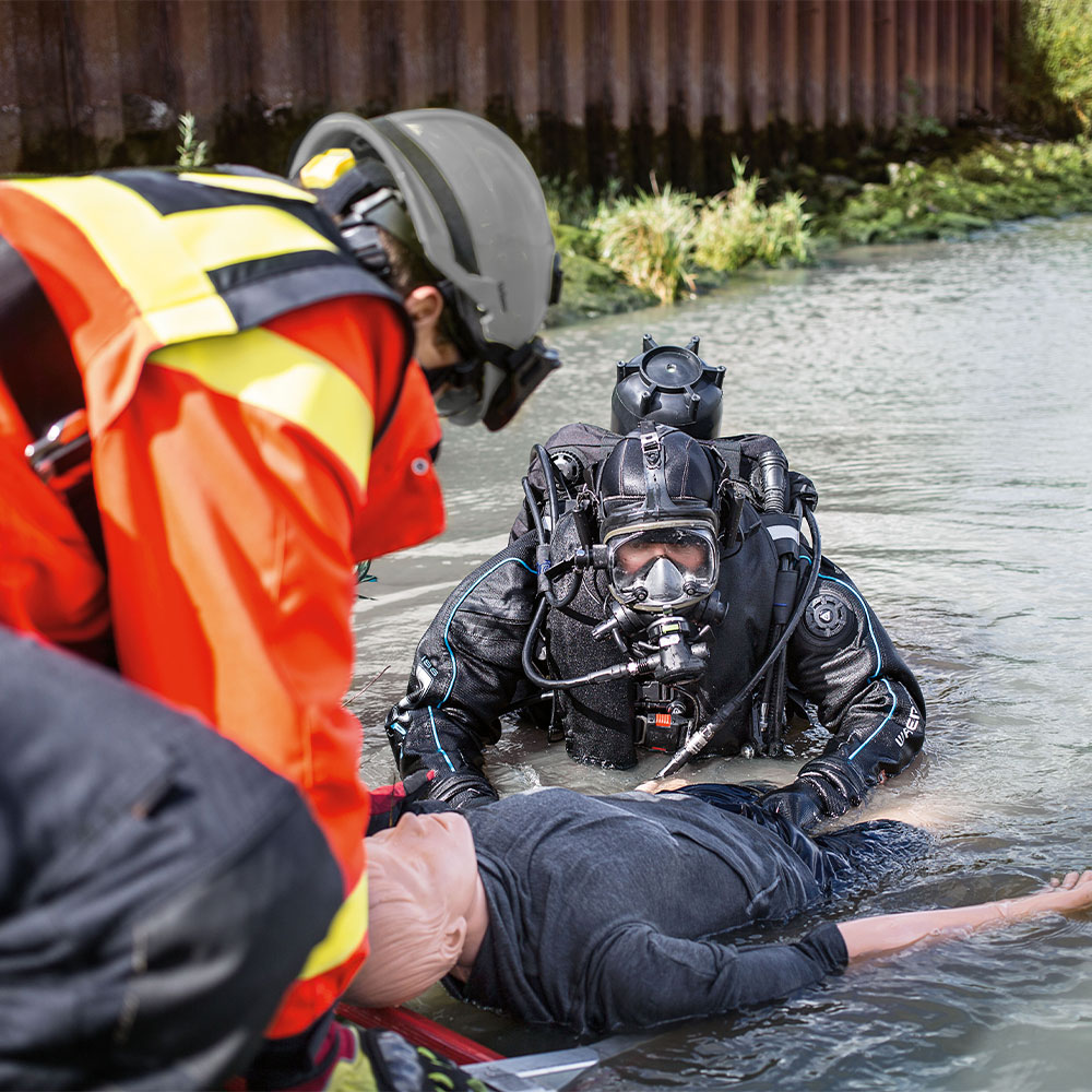 Dräger HPS Helm in der Anwendung bei einem Rettungseinsatz