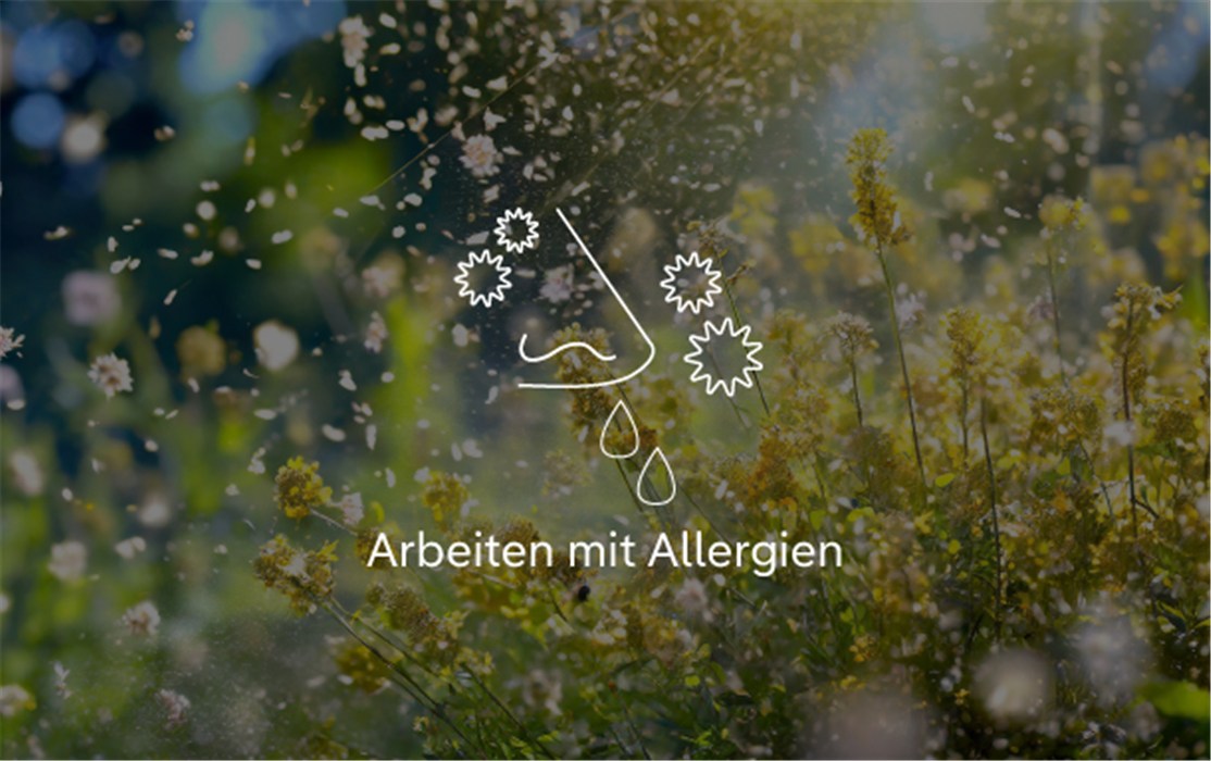 Allergieschutz im Arbeitsumfeld Pollenflug über Blumenwiese, Illustration von Allergiesymptomen im Vordergrund.