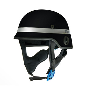 Feuerwehrhelm Dräger HPS 4500 schwarz Schwarzer Feuerwehrhelm mit silbernem Streifen und Kinnschutz.