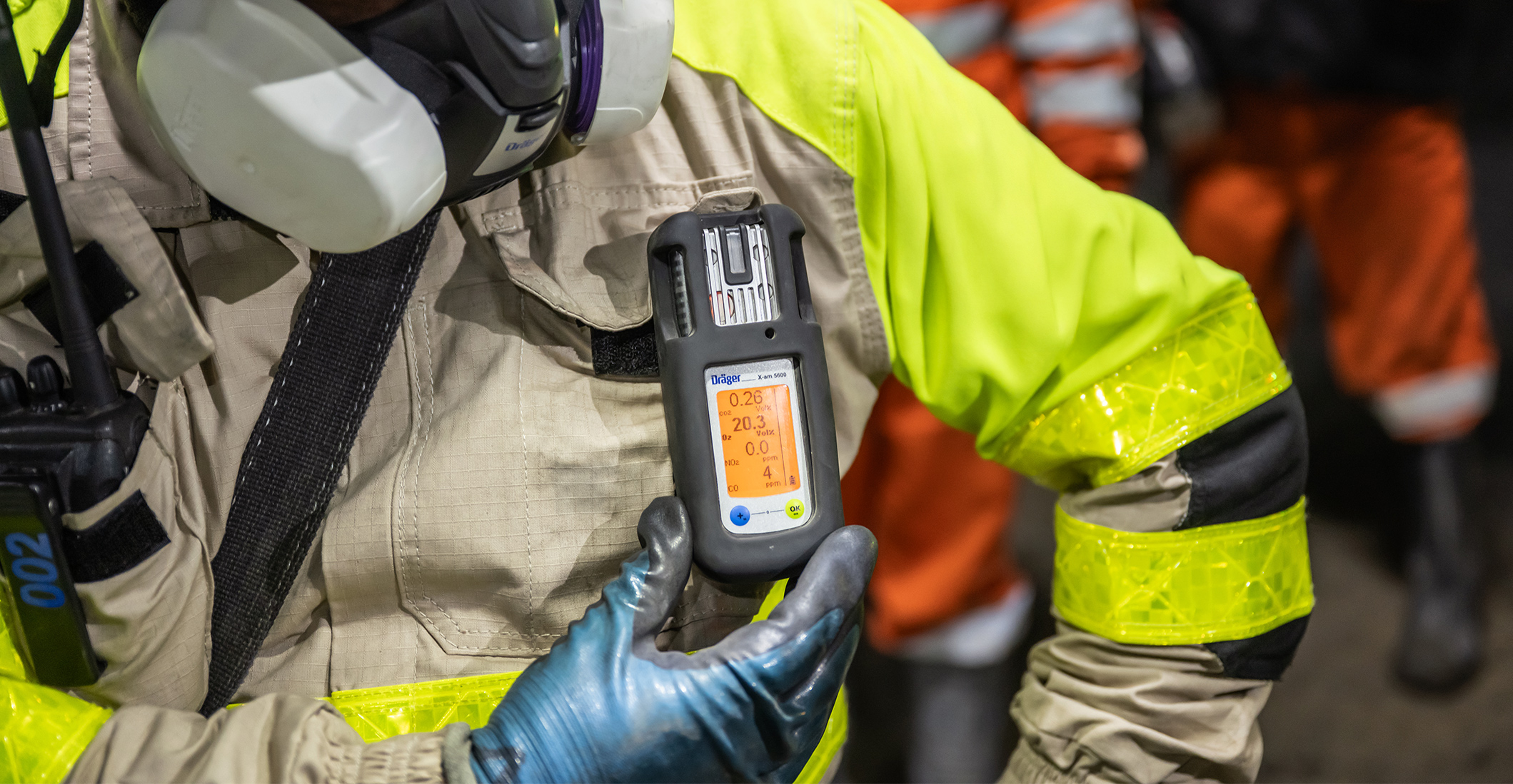 Arbeiter mit Atemschutz