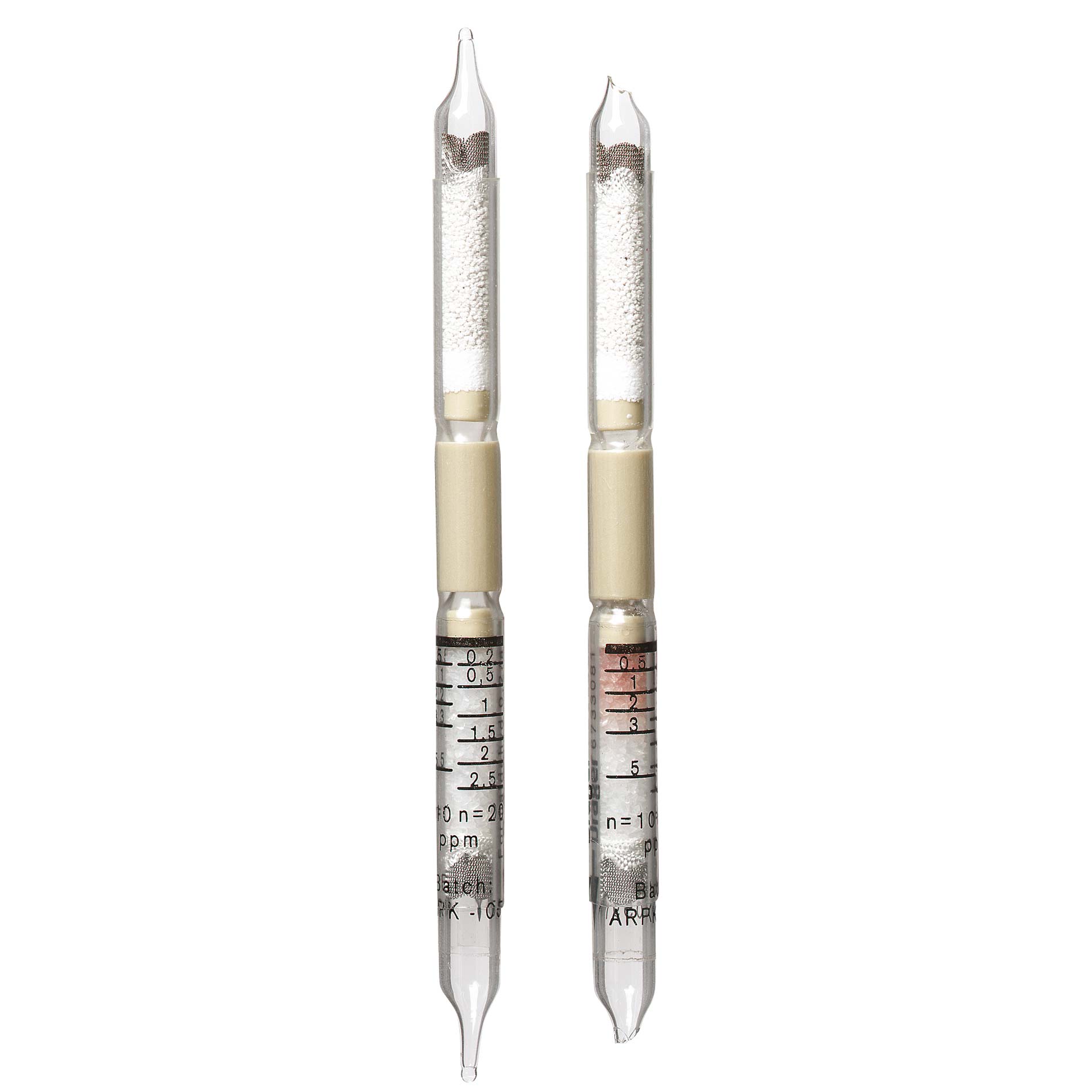 Dräger Prüfröhrchen für Gasanalyse Zwei transparente Prüfröhrchen mit Skalen zur Messung von Gasen in der Luft.