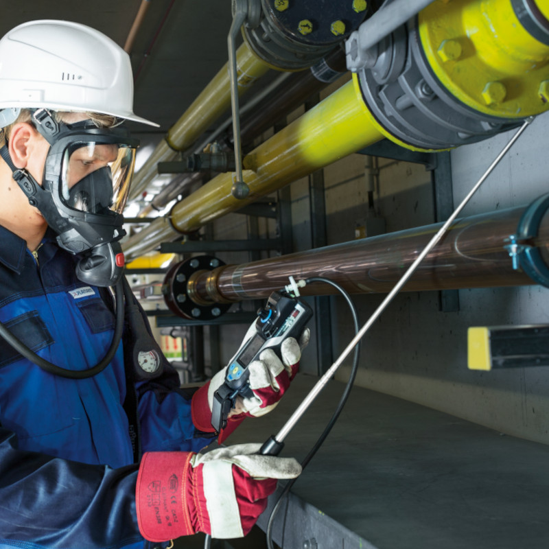 X-am 800 im Einsatz zur Leckage Suche - mit Sonde