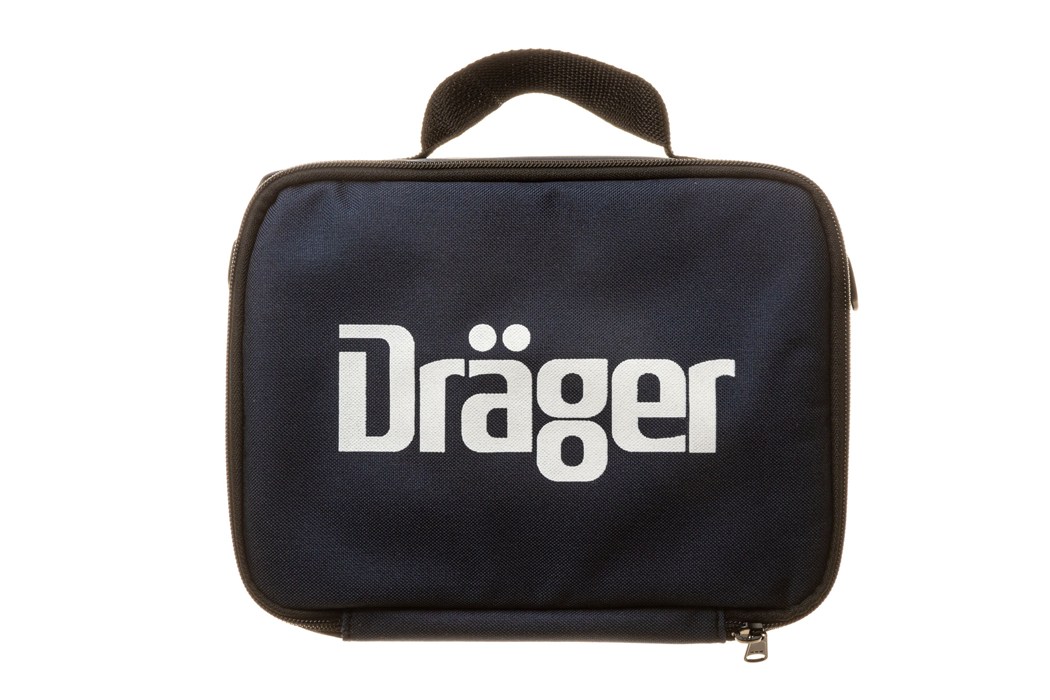 Tragetasche von Dräger für Sicherheitsprodukte Blaue Tragetasche mit Dräger-Logo und Tragegriff.
