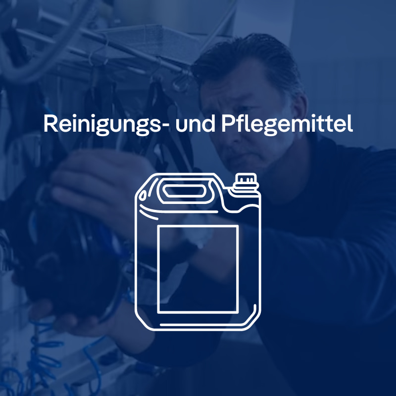 Reinigungsmittel im Einsatz Person hantiert mit Atemschutzmasken in Sicherheitslabor.