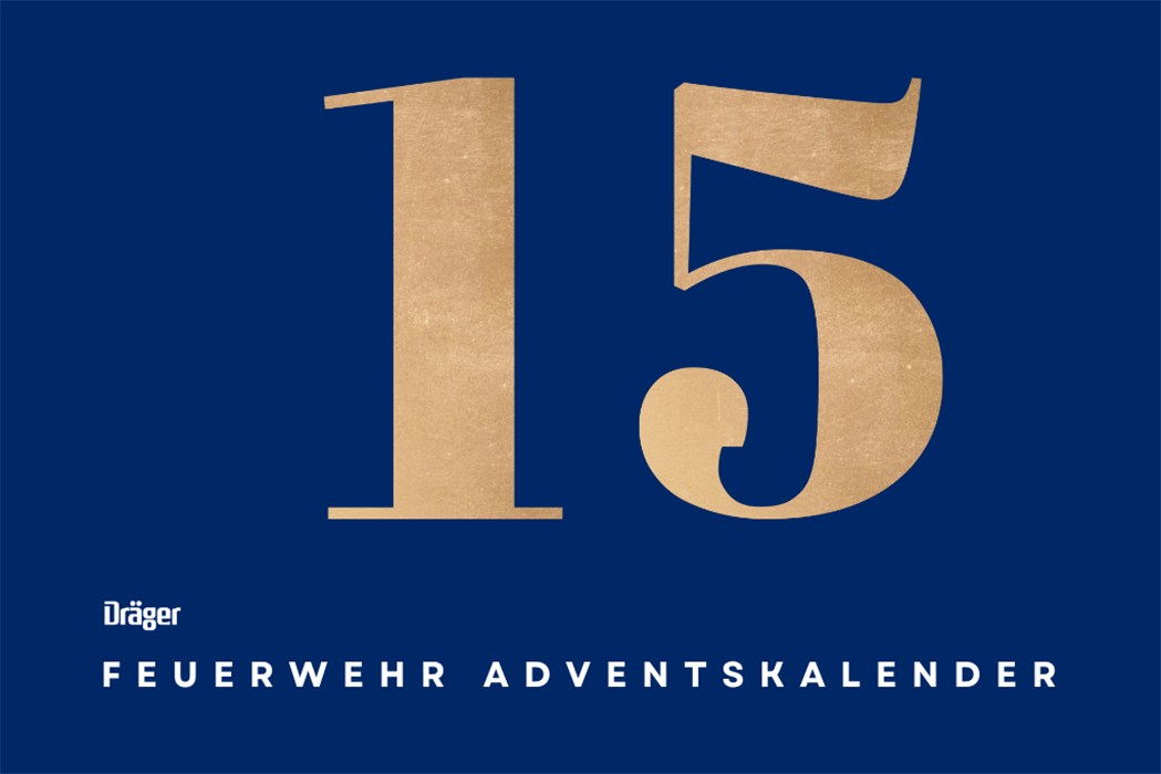 Tür 15 des Feuerwehr-Adventskalenders Goldenes "15" auf blauem Hintergrund. Dräger Feuerwehr Adventskalender.